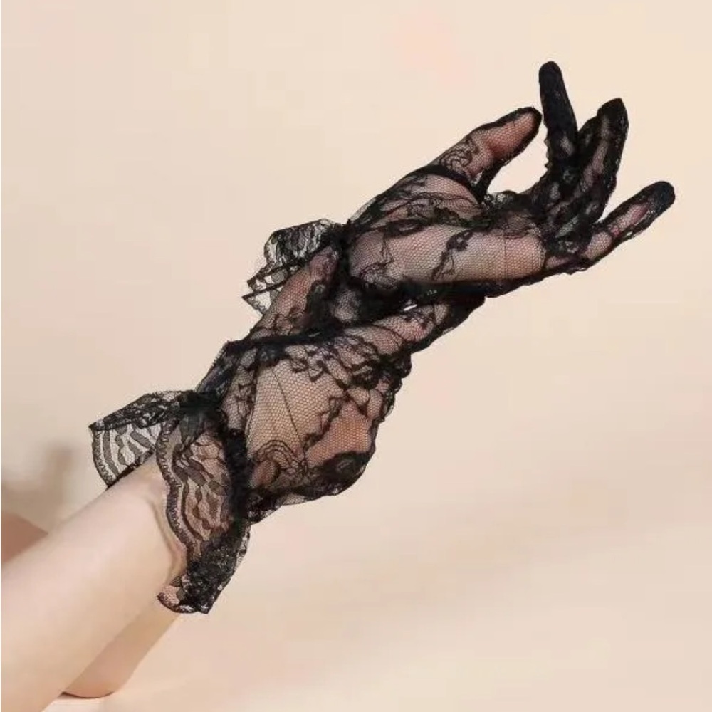 BRIDAL Black Lace Gloves Elegant Bridal Wedding Bridesmaid Formal